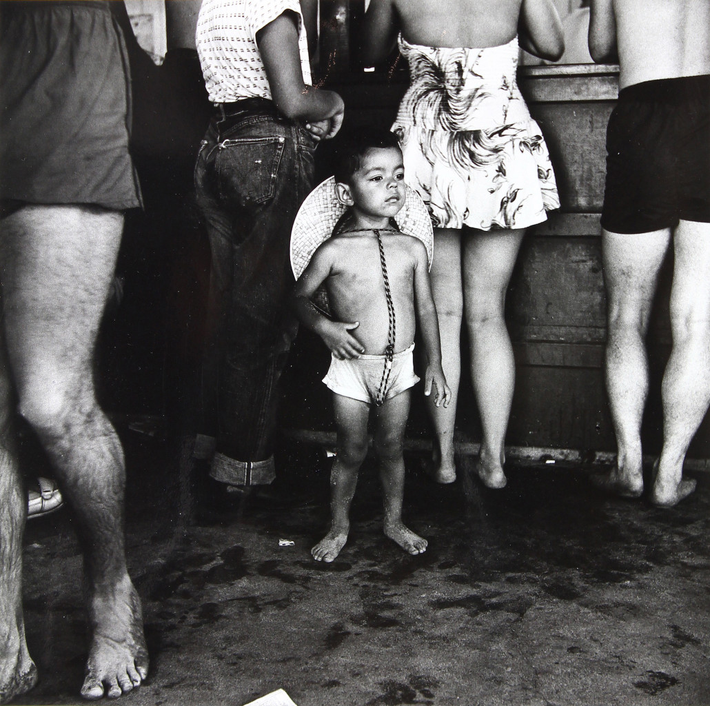 ‘Untitled (Family of Bathers),’ a gelatin silver print by Yasuhiro Ishimoto (American/Japanese, 1921-2012) will be offered on Sunday, Jan. 17. Clars image